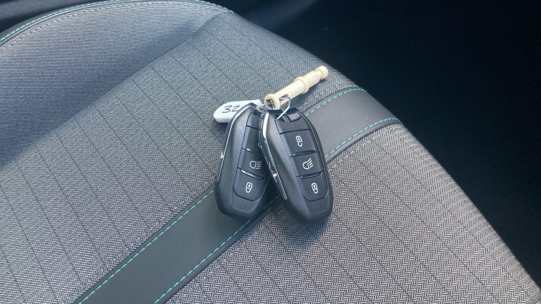 Peugeot 208 1.2 PureTech 100 Allure Premium + 5dr Petrol Hatchback